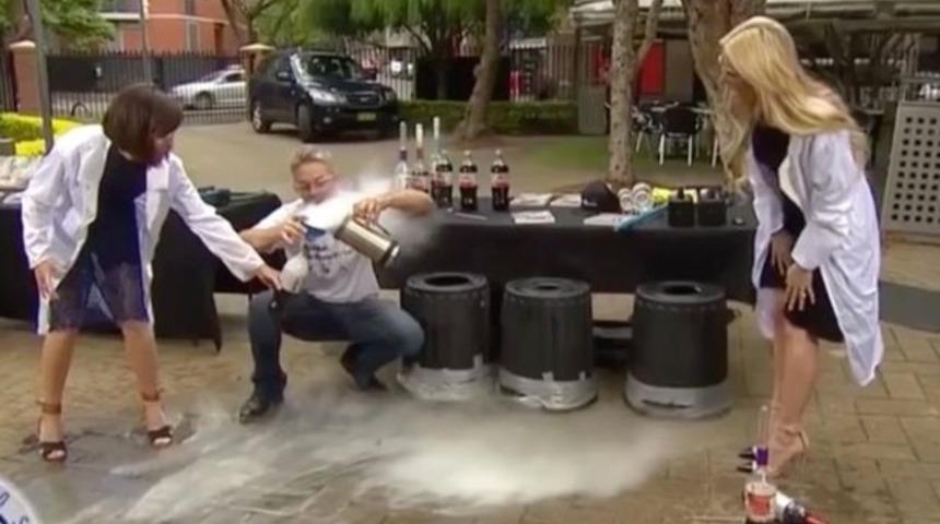 Canlı yayında &ouml;l&uuml;me davetiye &ccedil;ıkardılar