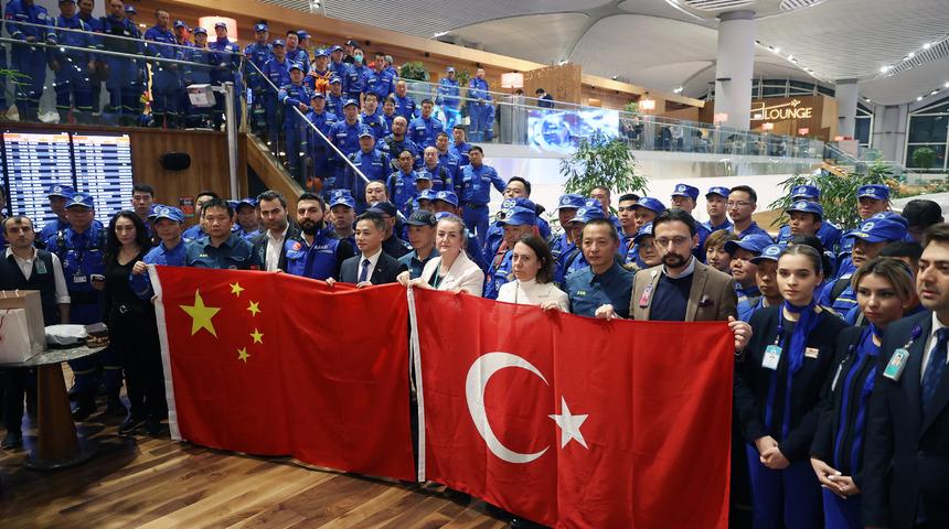 Çinli Mavi Gökyüzü arama kurtarma ekibi alkışlarla uğurlandı!  "İyi ki varsınız, iyi ki geldiniz"