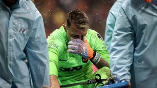 Koltuk değnekleriyle yürüyordu! Camiayı endişelendirmişti, taraftarları sevindiren haber geldi! Galatasaray'da Fernando Muslera'nın dönüş maçı belli oldu...