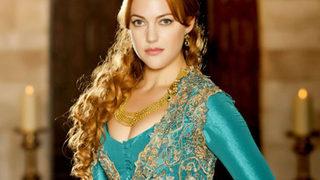 TIME 100 Awards Töreni'nde depremzedeler için yardım topladı! Meryem Uzerli gelen mesajla şoke oldu