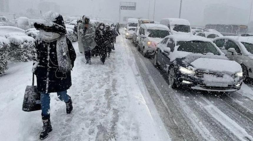İstanbul'a yeniden kar geliyor: Dikkat Sibirya soğukları vuracak! Meteoroloji o illeri uyardı! Kar kış kıyamet devam edecek