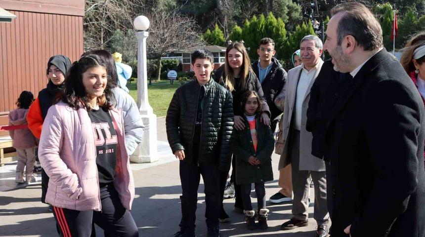 Tutuk, depremzede &ccedil;ocukları Y&uuml;r&uuml;yen K&ouml;şk&rsquo;te ağırladı