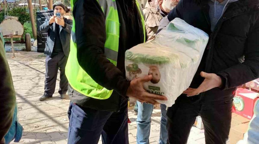 Köy Muhtarları Derneği’nden depremde dayanışma örneği