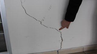 Samsun 19 Mayıs Stadyumu'nda korkutan çatlaklar! Tepkiler çığ gibi...