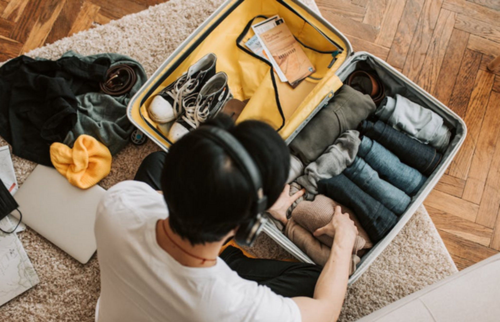 Bol bol seyahat edip bagaj parası ödemek istemeyenlere: Kabin boy valizlere daha çok eşya nasıl sığdırılır?