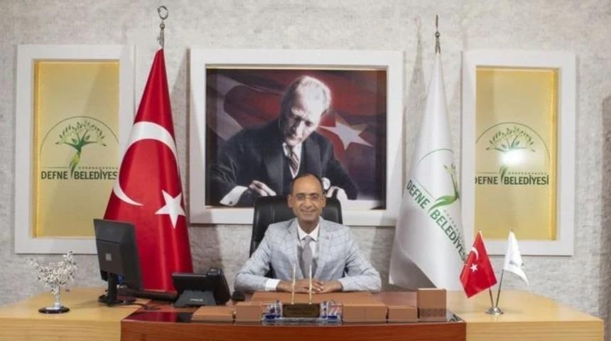 Defne Belediye Başkanı İbrahim Güzel kimdir? İbrahim Güzel nereli ve kaç yaşında? 6,4'lük deprem sonrası konuştu: "Bittik biz"