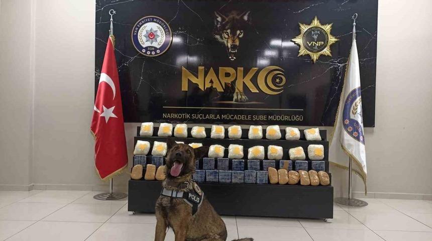 ‘Juno’nun katıldığı operasyonda 37 kilo 600 gram uyuşturucu ele geçirildi