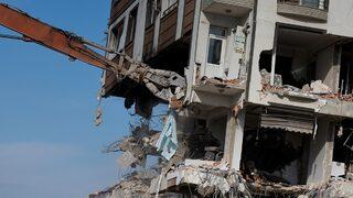 Kredi ile ev alanların durumu merak ediliyordu! Ödemelere 6 ay erteleme gelmişti: Depremzedeye sigorta güvencesi…