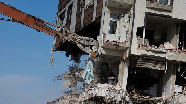 Kredi ile ev alanların durumu merak ediliyordu! Ödemelere 6 ay erteleme gelmişti: Depremzedeye sigorta güvencesi…