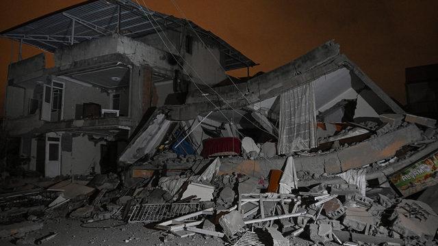 Sözün bittiği yer! 6.4'lük depremden sonra Defne Belediye Başkanı İbrahim Güzel son durumu böyle anlattı: Bittik, psikolojimiz kötü, anlayın artık