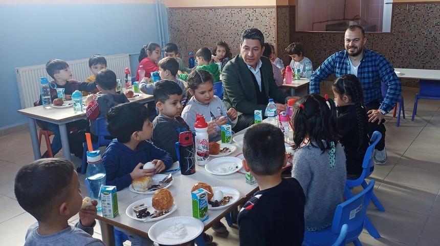 Enkazdan 6 gün sonra çıkarılan öğretmen çift maden işçilerine minnettar