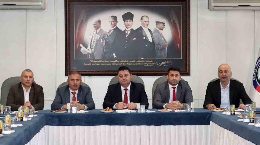 Madenciler deprem bölgesinde enkazlardan 350 vatandaşı sağ kurtardı