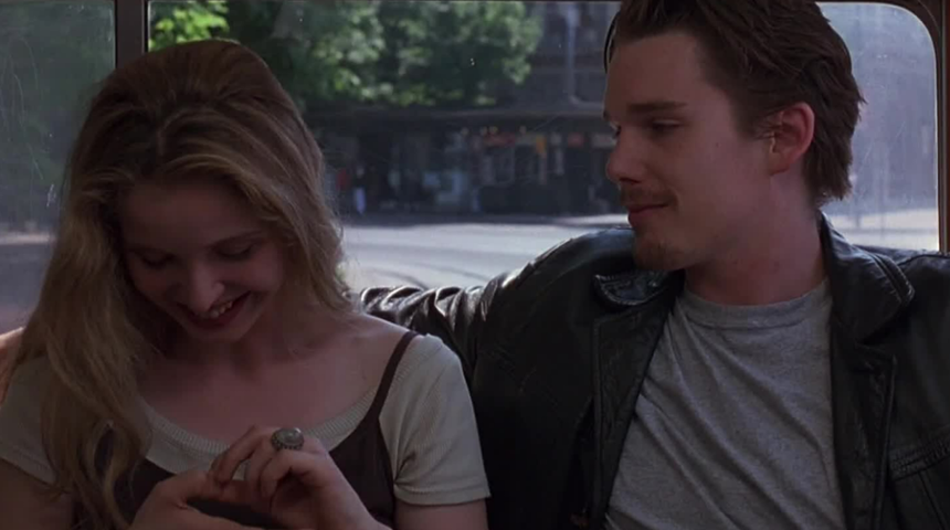 Erkeklerin söylemeden sizden hoşlandıklarını gösteren davranışlar