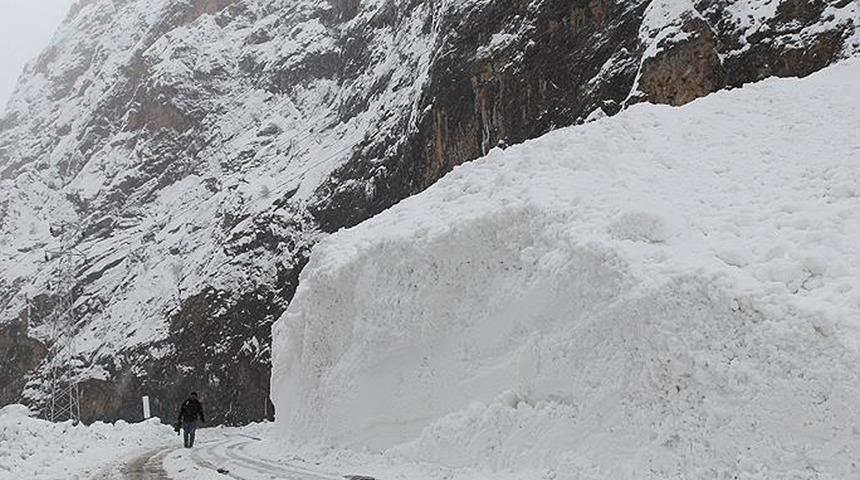 Meteoroloji'den iki bölge için çağrı! Vatandaşlara çığ uyarısı yapıldı