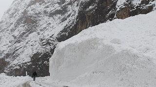 Meteoroloji'den iki bölge için çağrı! Vatandaşlara çığ uyarısı yapıldı