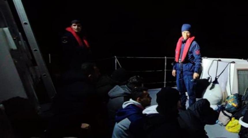 Muğla'da 16 düzensiz göçmen yakalandı, 17 düzensiz göçmen kurtarıldı