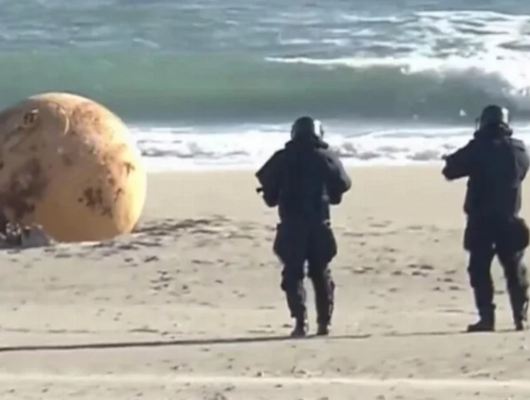 ‘Gizemli top’ paniği! Sahil kapatıldı, polisler harekete geçti