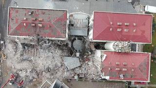 Kolon kesme, zemin suyundan sonra şimdi de o... 'Binanın dengesini bozuyor'