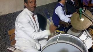 Sosyal medyada paylaştığı videolar büyük beğeni toplamıştı! Evinin bahçesinde yanmış cesedi bulundu