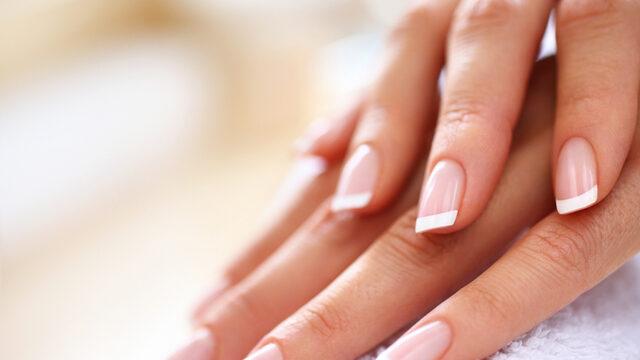 Tırnaklarınızın sürekli kırılmasından şikayetçiyseniz bunları yapın! İşte zayıf tırnakları güçlendirmenin 7 doğal yolu