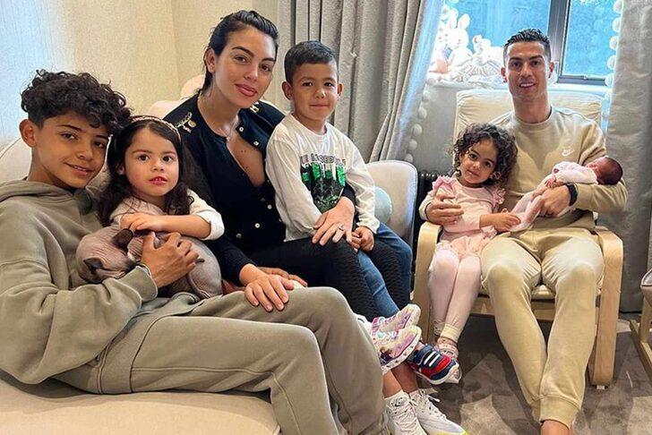 17 suit kiraladı, gelen fatura ortaya çıktı! İşte Ronaldo'nun mermer banyolu kral dairesinin fiyatı... G2