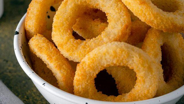 Enfes soğan halkası tarifi! Evde soğan halkası nasıl yapılır?