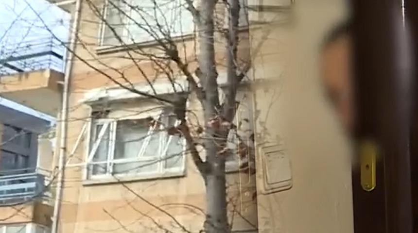 'Risksiz' deyip &ccedil;ıkmıyor, '&ccedil;&uuml;r&uuml;k' deyip kira vermiyor! İstanbul'da riskli bina bir kiracı y&uuml;z&uuml;nden yıkılamıyor: 'Sorunlu olsa 100 yıl &ouml;nce İngilizler bu tren rayını buradan niye ge&ccedil;irdi'