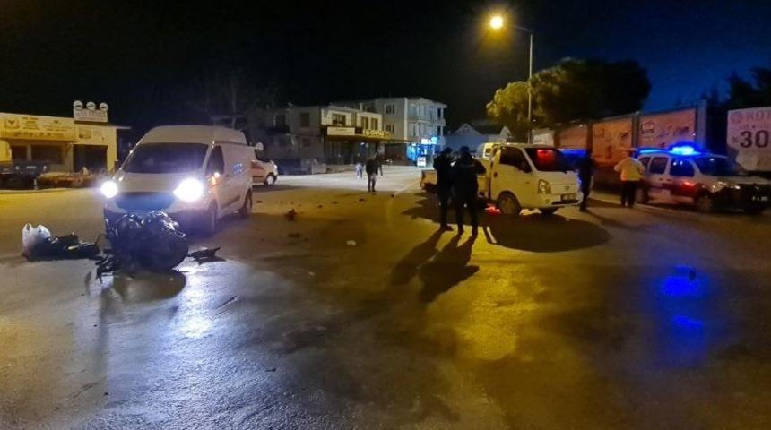Bursa'da kamyonetle motosikletin çarpıştığı kazada 2 kişi yaralandı