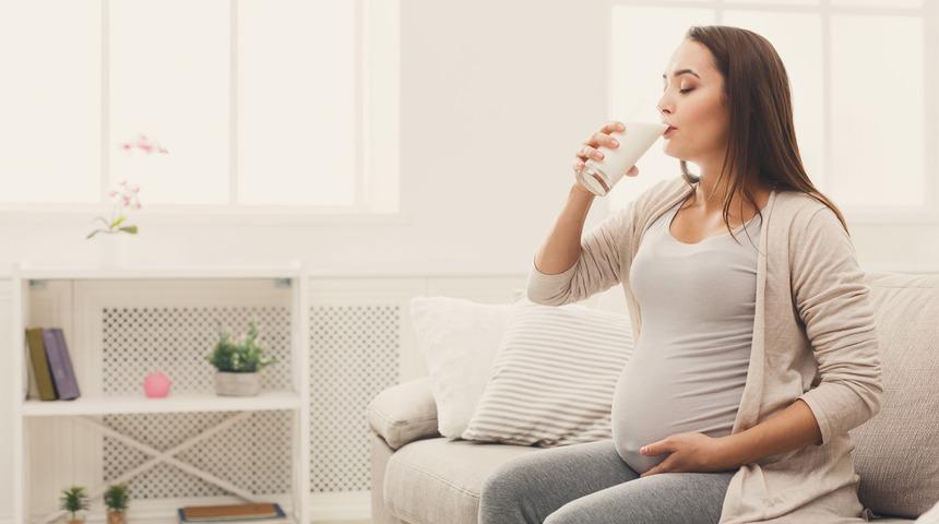 Hamileler kefir i&ccedil;ebilir mi, bebeğe kilo aldırır mı? Hamilelikte kefir t&uuml;ketimi nasıl olmalı, probiyotik kullanılır mı?