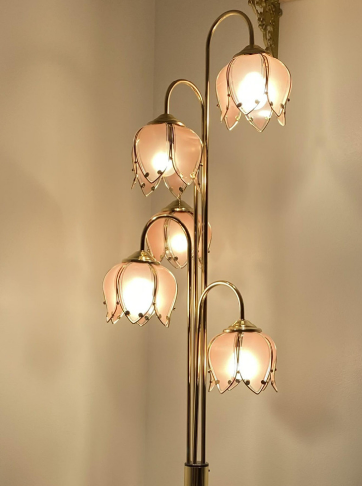  “4 aylık aramanın ardından pembe harebell lambasını buldum.”