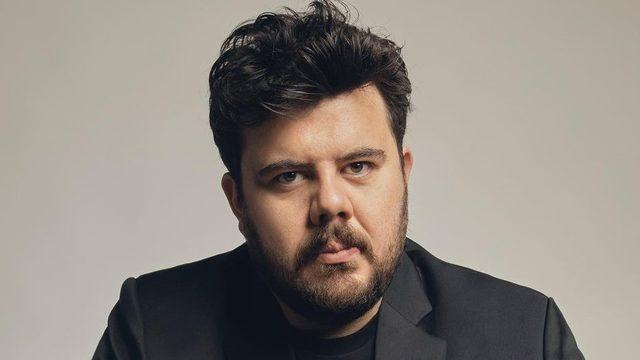 Deprem bölgesine giden Eser Yenenler paylaştı! 'Sabaha kadar dertleştik'