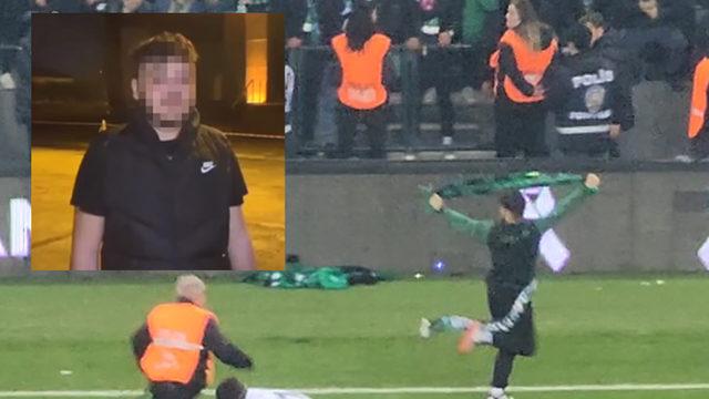 Kocaelispor-Sakaryaspor maçında sahaya atlayan taraftar video çekti!