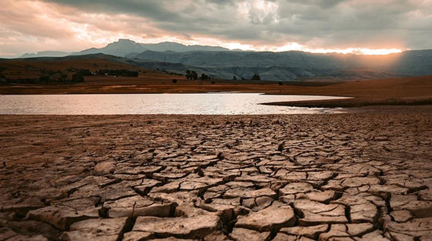 Kuraklık tehlikesi büyüyor! Türkiye için kritik uyarı... Orhan Şen sosyal medyadan seslendi: Kapıda araç ve halı yıkamayalım