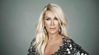 Seda Sayan gönlünü kendinden 16 yaş küçük şarkıcı Mehmet Erdem'e kaptırdı