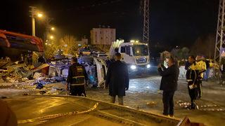 Osmaniye'de feci kaza! Enkaz önünde bekleyen jandarma aracına çarptılar: 2 ölü, 3'ü askeri personel 4 yaralı