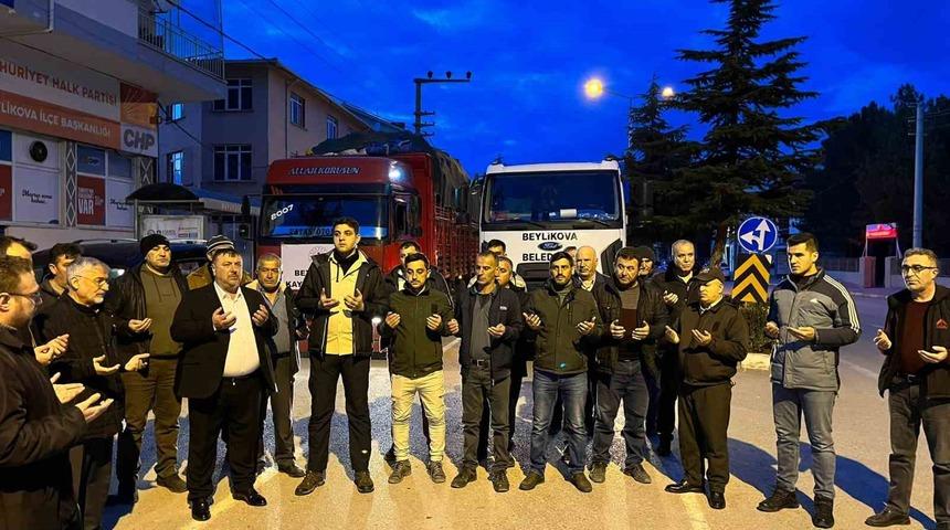 Beylikova’dan ikinci yardım konvoyu deprem bölgesine doğru yola çıktı