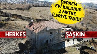 'Ev resmen yürüdü' Herkes şaşkına döndü! Deprem evi havaya kaldırıp 2 metre ileriye taşıdı... 