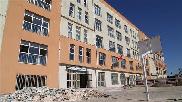 Okullar ne zaman açılacak? 27 Şubat'ta deprem bölgesinde okullar tatil mi, açılacak mı? İşte son açıklamalar