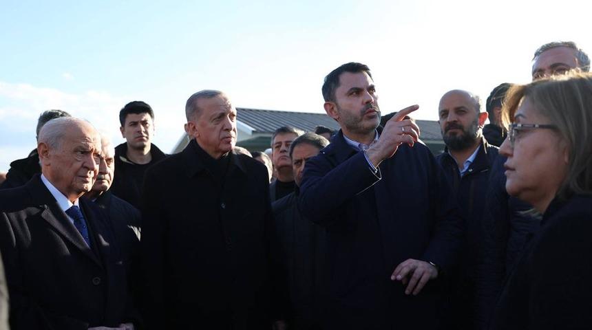 Gelecek ay başlıyor! Bakan Kurum duyurdu: 273 bin deprem konutu için adım atıldı…