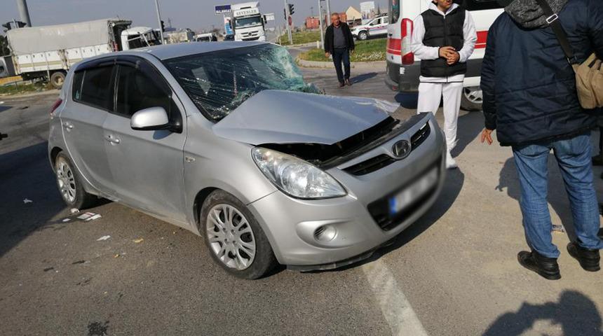 Depremzede aile Manisa&rsquo;da kaza yaptı! &Ouml;l&uuml; ve yaralılar var