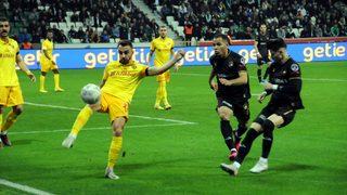 Biri 3'te 3 yaptı, diğeri galibiyeti unuttu! Kayserispor Giresunspor'u 2-1 mağlup etti