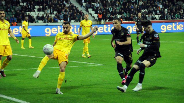Biri 3'te 3 yaptı, diğeri galibiyeti unuttu! Kayserispor Giresunspor'u 2-1 mağlup etti