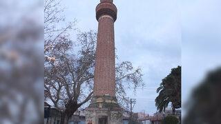 Camisiz minare dikkat çekiyor! 'İmam burada ezanı okur koşarak camiye giderdi'