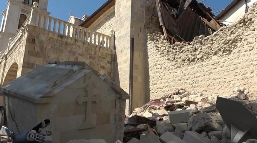 659 yıllıktı! Tarihi kilise de depreme dayanamadı