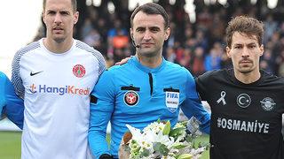 Ümraniyespor, Adana Demirspor karşısında 1 puanı son dakikada kurtardı!