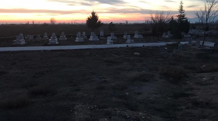 Kan donduran olay: Yarısı toprağa gömülü halde bulundu! Vahşi hayvanlar saldırmış...