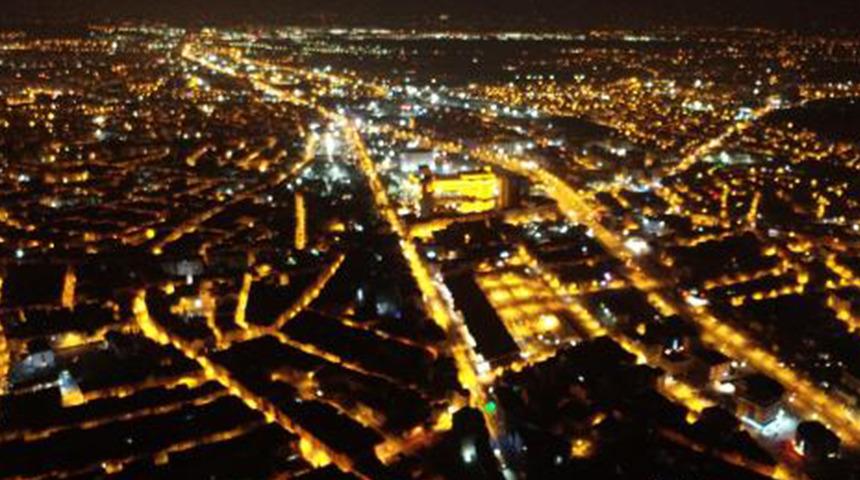 Depremin yaşandığı Malatya'yı sokak ışıkları aydınlattı 