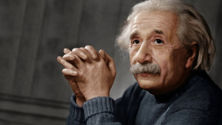 Dünyanın en zeki insanlarından biri olarak tarihe adını geçirmiş olan Einstein'ın beyni kaç yılında çalınmıştır?