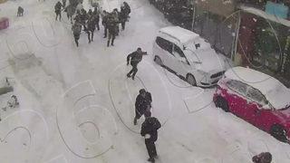 Depremin inanılmaz görüntüsü! İzleyen herkes dehşete düştü! Koşarak kaçtılar, ayakta duramadılar...