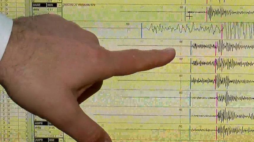 Malatya'daki 5.6'lık deprem sonrası uzmanlardan ilk açıklama! 'Böyle depremler olacaktır' diyerek uyardı... "3-4 ay sürecek, 6,7'ye erişecek"